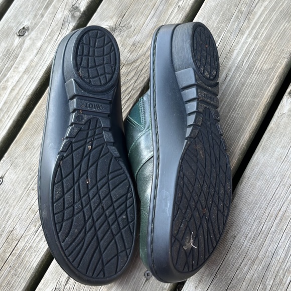 Naot - shoes Andiamo- good condition. Deep forest/ mineral green in colour. - Picture 5 of 8